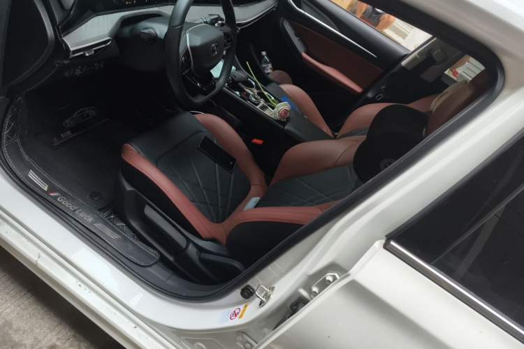 Used CHANGAN Eado 2023 Changan Edition PLUS Blue Whale NE 1.4T GDI DCT Prestige Version Left Front Seat