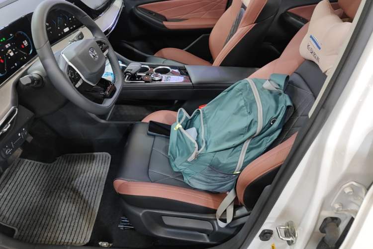 Used CHANGAN Eado 2023 Changan Edition PLUS Blue Whale NE 1.4T GDI DCT Prestige Version Left Front Seat