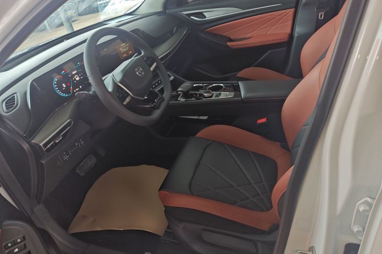 Used CHANGAN Eado 2023 Changan Edition PLUS Blue Whale NE 1.4T GDI DCT Prestige Version Left Front Seat