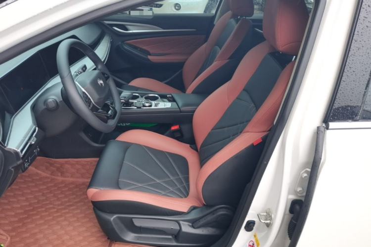 Used CHANGAN Eado 2023 Changan Edition PLUS Blue Whale NE 1.4T GDI DCT Prestige Version Left Front Seat