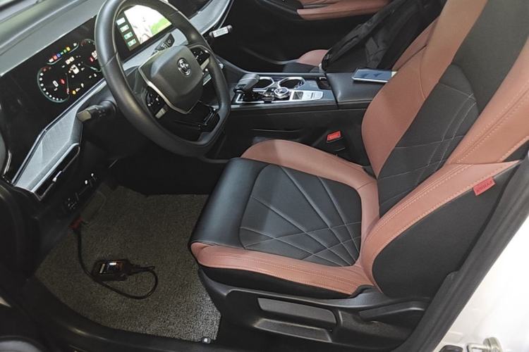 Used CHANGAN Eado 2023 Changan Edition PLUS Blue Whale NE 1.4T GDI DCT Prestige Version Left Front Seat