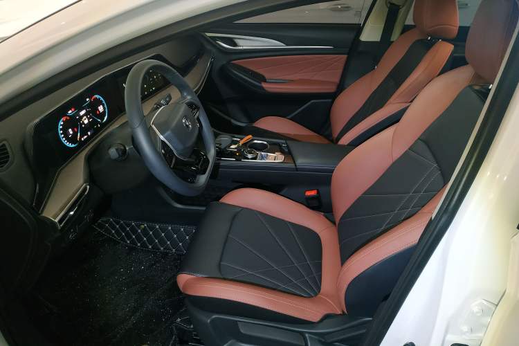 Used CHANGAN Eado 2023 Changan Edition PLUS Blue Whale NE 1.4T GDI DCT Prestige Version Left Front Seat