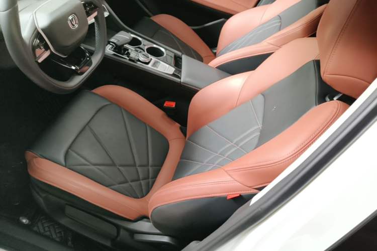 Used CHANGAN Eado 2023 Changan Edition PLUS Blue Whale NE 1.4T GDI DCT Prestige Version Left Front Seat