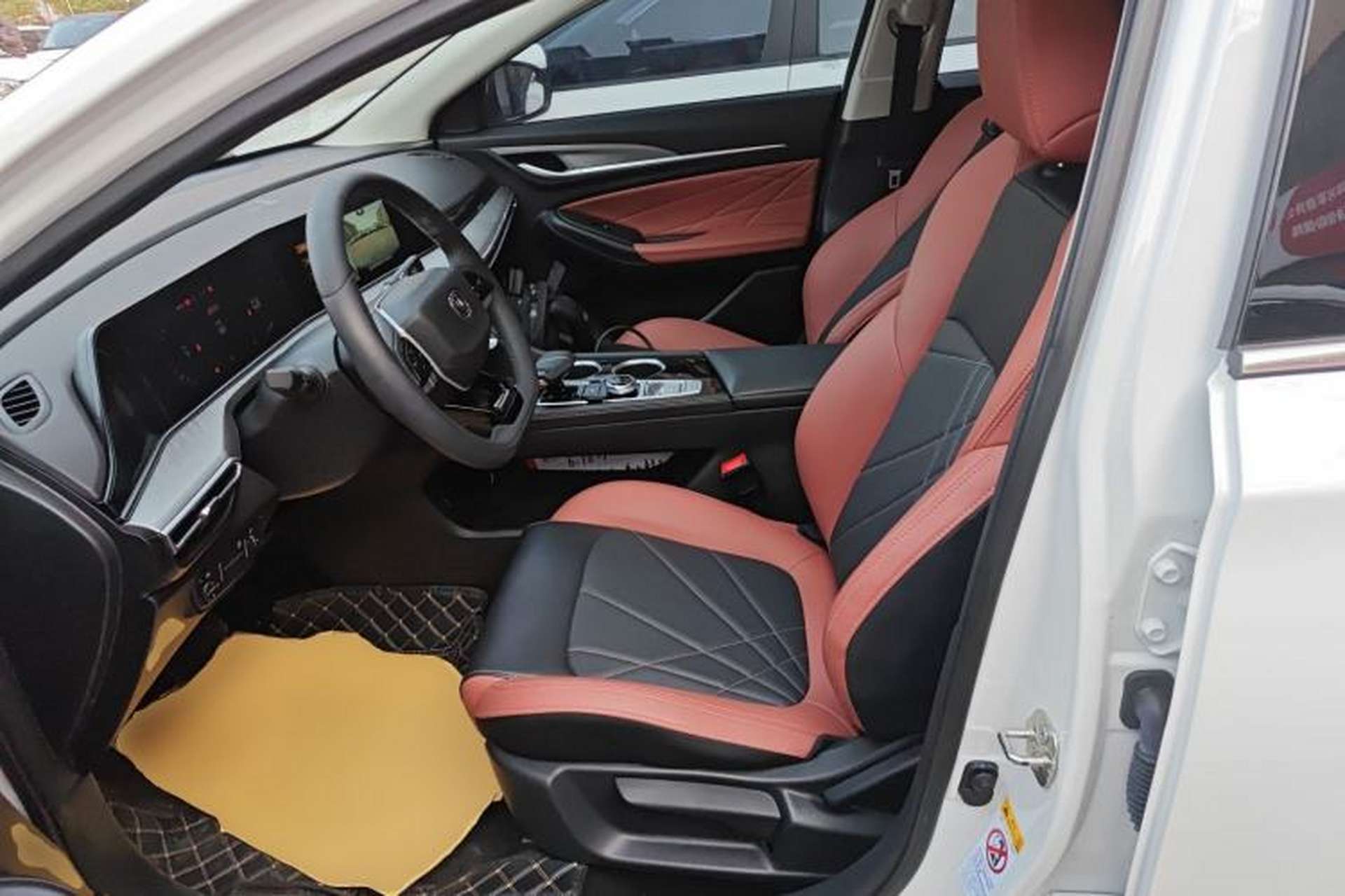 Used CHANGAN Eado 2023 Changan Edition PLUS Blue Whale NE 1.4T GDI DCT Prestige Version Left Front Seat