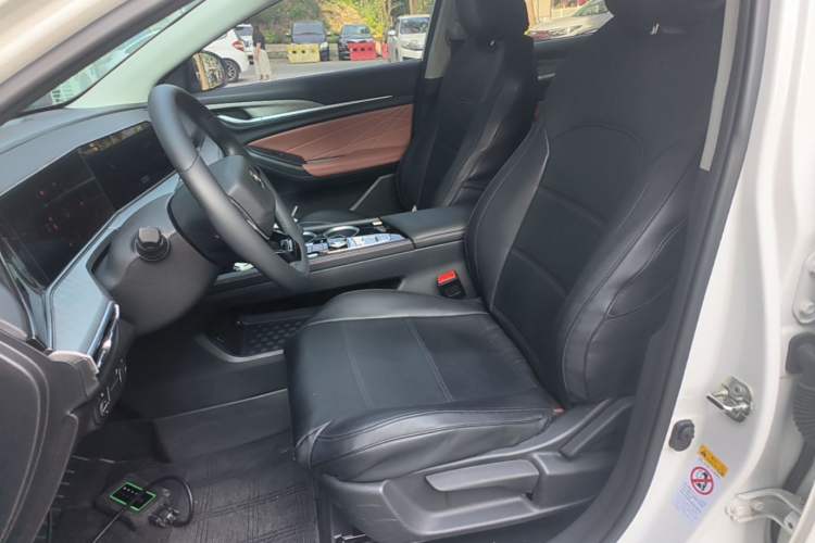 Used CHANGAN Eado 2023 Changan Edition PLUS Blue Whale NE 1.4T GDI DCT Prestige Version Left Front Seat