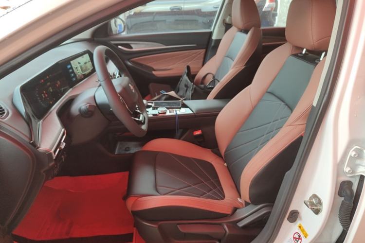 Used CHANGAN Eado 2023 Changan Edition PLUS Blue Whale NE 1.4T GDI DCT Prestige Version Left Front Seat
