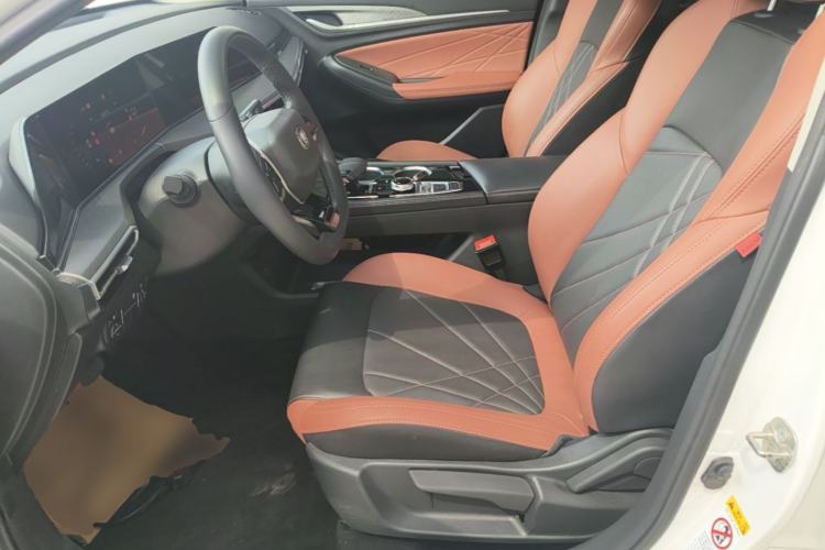 Used CHANGAN Eado 2023 Changan Edition PLUS Blue Whale NE 1.4T GDI DCT Prestige Version Left Front Seat