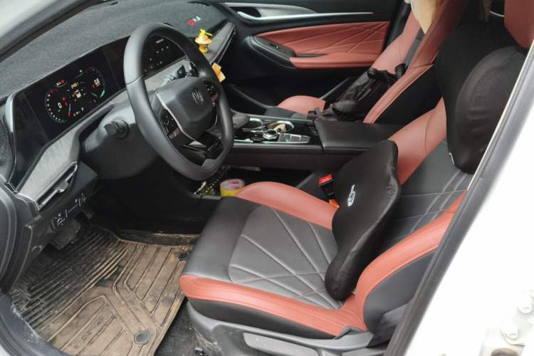 Used CHANGAN Eado 2023 Changan Edition PLUS Blue Whale NE 1.4T GDI DCT Prestige Version Left Front Seat