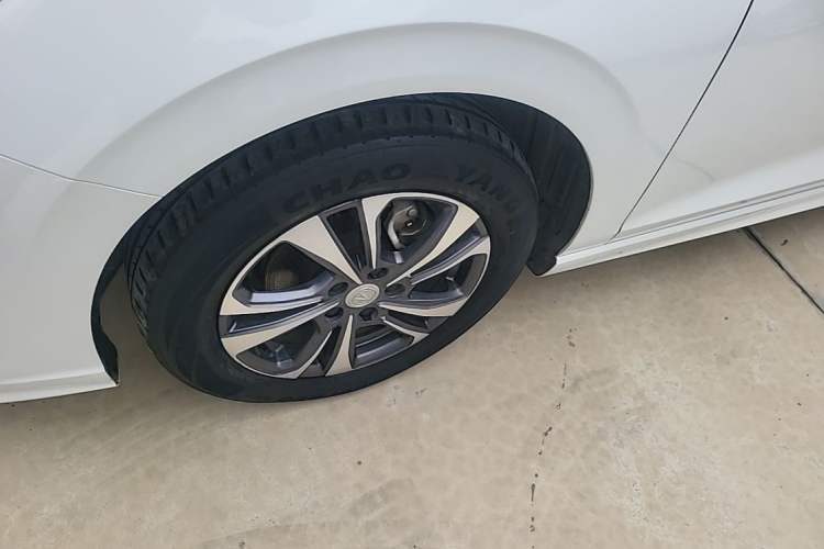 Used CHANGAN Eado 2023 Changan Edition PLUS Blue Whale NE 1.4T GDI DCT Prestige Version Left Front Wheel Hub