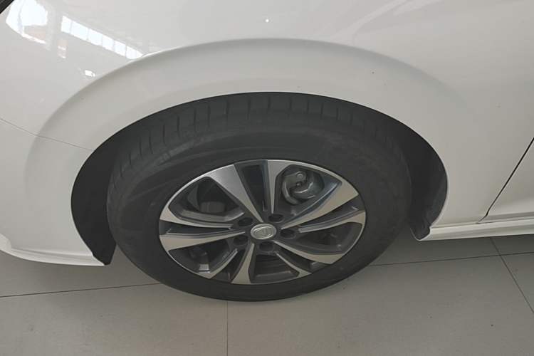 Used CHANGAN Eado 2023 Changan Edition PLUS Blue Whale NE 1.4T GDI DCT Prestige Version Left Front Wheel Hub