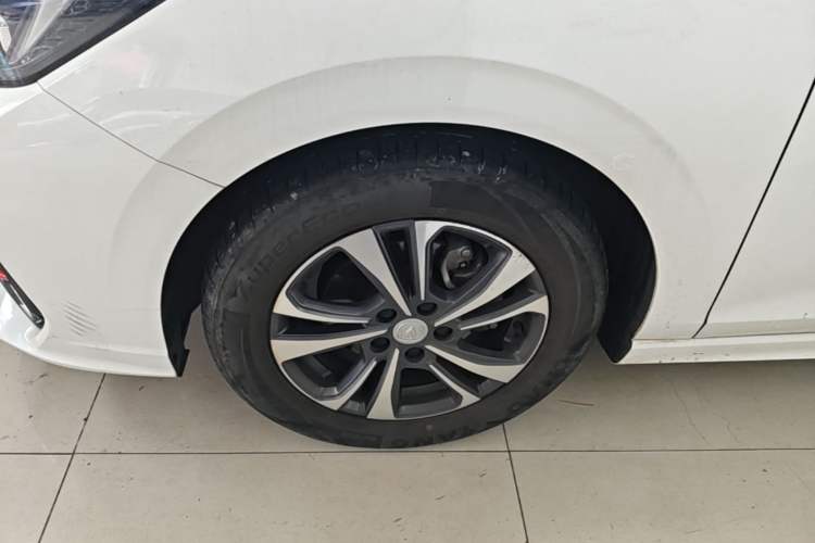 Used CHANGAN Eado 2023 Changan Edition PLUS Blue Whale NE 1.4T GDI DCT Prestige Version Left Front Wheel Hub