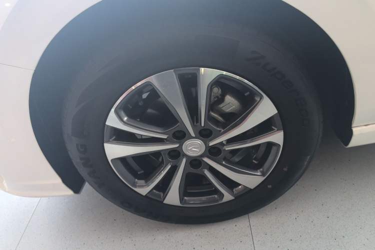Used CHANGAN Eado 2023 Changan Edition PLUS Blue Whale NE 1.4T GDI DCT Prestige Version Left Front Wheel Hub