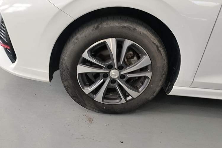 Used CHANGAN Eado 2023 Changan Edition PLUS Blue Whale NE 1.4T GDI DCT Prestige Version Left Front Wheel Hub