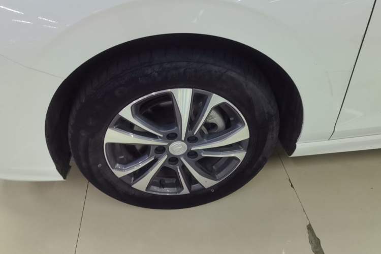 Used CHANGAN Eado 2023 Changan Edition PLUS Blue Whale NE 1.4T GDI DCT Prestige Version Left Front Wheel Hub
