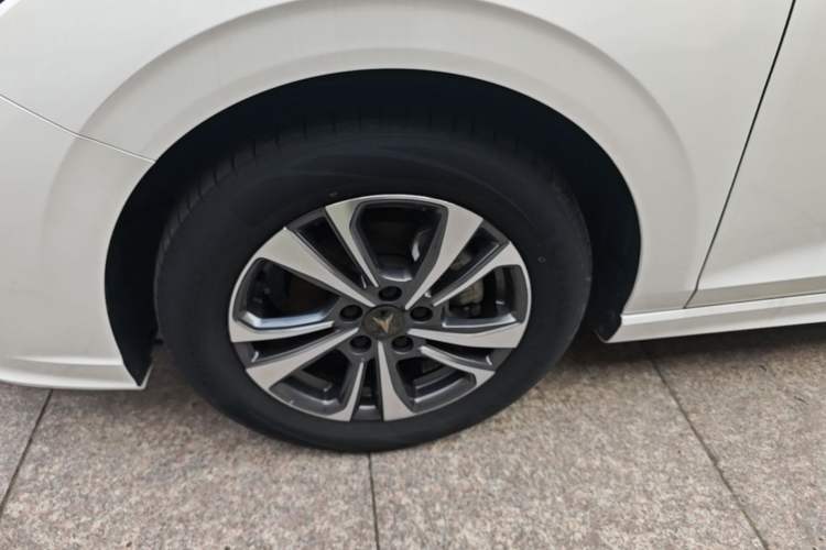Used CHANGAN Eado 2023 Changan Edition PLUS Blue Whale NE 1.4T GDI DCT Prestige Version Left Front Wheel Hub