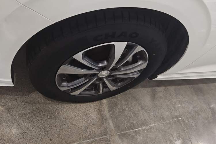 Used CHANGAN Eado 2023 Changan Edition PLUS Blue Whale NE 1.4T GDI DCT Prestige Version Left Front Wheel Hub