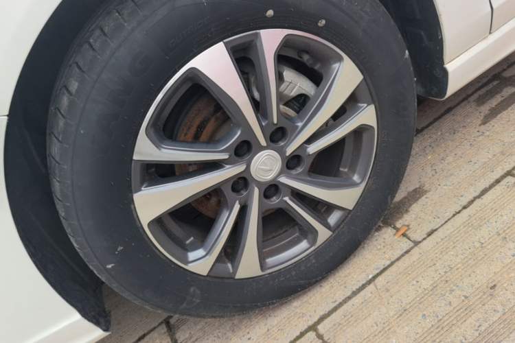 Used CHANGAN Eado 2023 Changan Edition PLUS Blue Whale NE 1.4T GDI DCT Prestige Version Left Front Wheel Hub