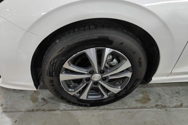 Used CHANGAN Eado 2023 Changan Edition PLUS Blue Whale NE 1.4T GDI DCT Prestige Version Left Front Wheel Hub