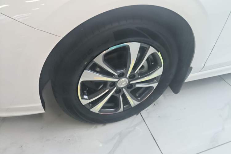 Used CHANGAN Eado 2023 Changan Edition PLUS Blue Whale NE 1.4T GDI DCT Prestige Version Left Front Wheel Hub