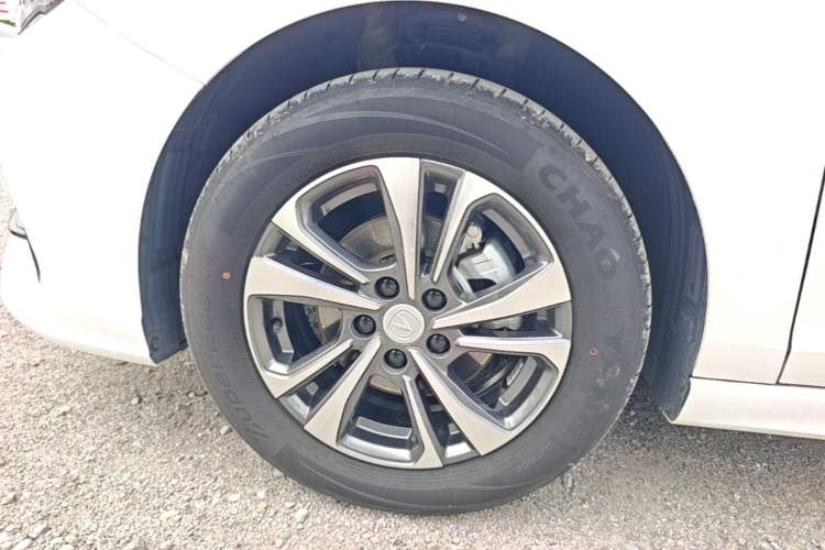 Used CHANGAN Eado 2023 Changan Edition PLUS Blue Whale NE 1.4T GDI DCT Prestige Version Left Front Wheel Hub