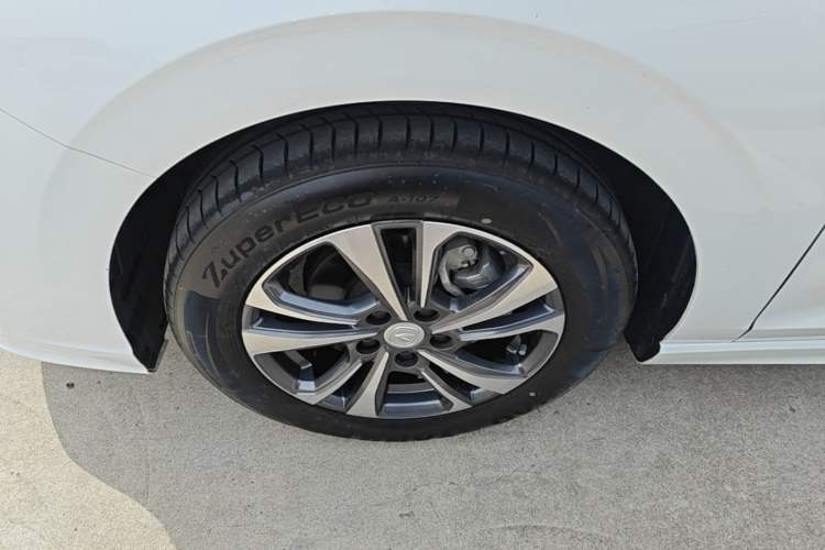Used CHANGAN Eado 2023 Changan Edition PLUS Blue Whale NE 1.4T GDI DCT Prestige Version Left Front Wheel Hub