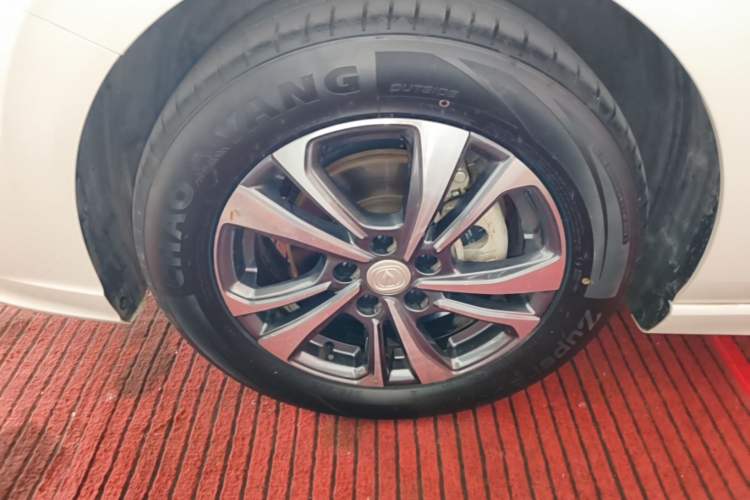 Used CHANGAN Eado 2023 Changan Edition PLUS Blue Whale NE 1.4T GDI DCT Prestige Version Left Front Wheel Hub