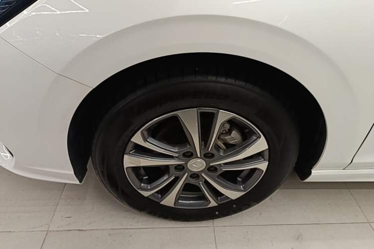 Used CHANGAN Eado 2023 Changan Edition PLUS Blue Whale NE 1.4T GDI DCT Prestige Version Left Front Wheel Hub