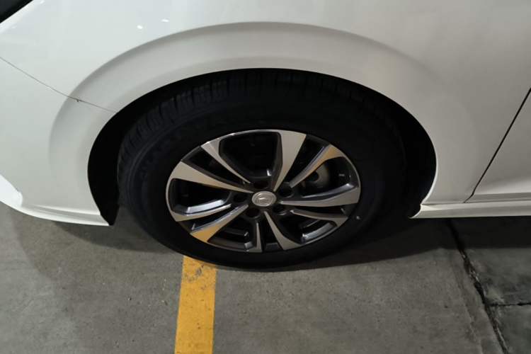 Used CHANGAN Eado 2023 Changan Edition PLUS Blue Whale NE 1.4T GDI DCT Prestige Version Left Front Wheel Hub