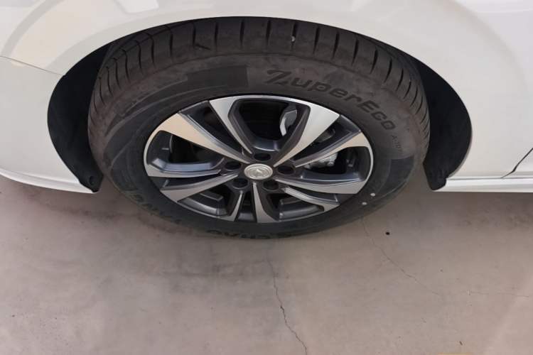 Used CHANGAN Eado 2023 Changan Edition PLUS Blue Whale NE 1.4T GDI DCT Prestige Version Left Front Wheel Hub