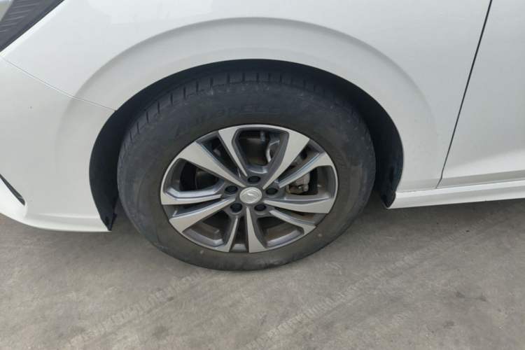 Used CHANGAN Eado 2023 Changan Edition PLUS Blue Whale NE 1.4T GDI DCT Prestige Version Left Front Wheel Hub
