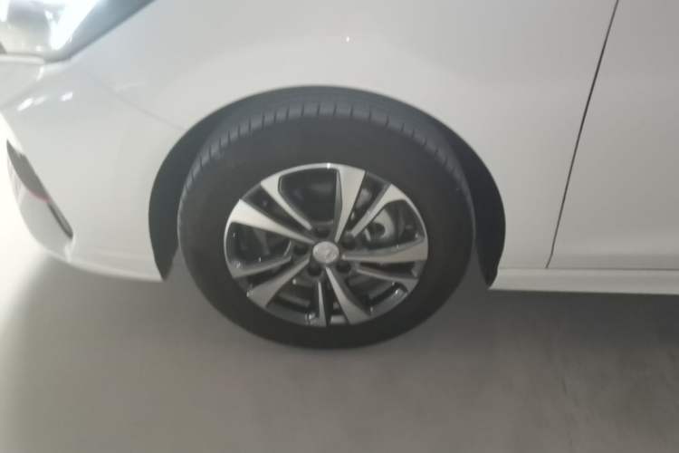 Used CHANGAN Eado 2023 Changan Edition PLUS Blue Whale NE 1.4T GDI DCT Prestige Version Left Front Wheel Hub