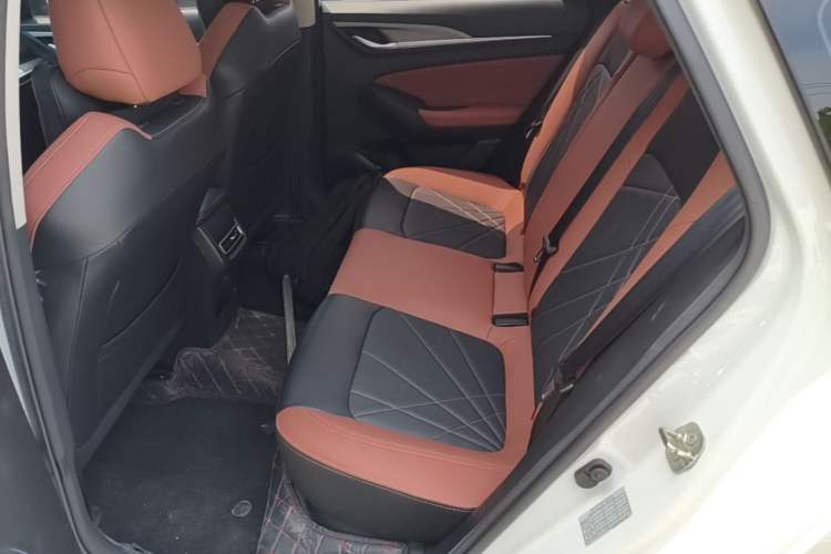 Used CHANGAN Eado 2023 Changan Edition PLUS Blue Whale NE 1.4T GDI DCT Prestige Version Left Rear Seat