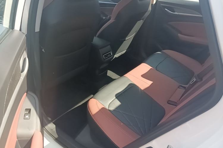 Used CHANGAN Eado 2023 Changan Edition PLUS Blue Whale NE 1.4T GDI DCT Prestige Version Left Rear Seat