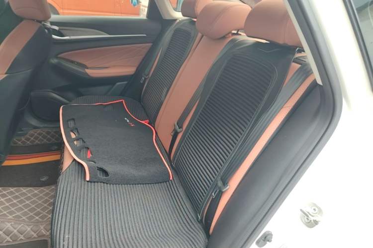 Used CHANGAN Eado 2023 Changan Edition PLUS Blue Whale NE 1.4T GDI DCT Prestige Version Left Rear Seat