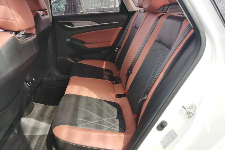 Used CHANGAN Eado 2023 Changan Edition PLUS Blue Whale NE 1.4T GDI DCT Prestige Version Left Rear Seat