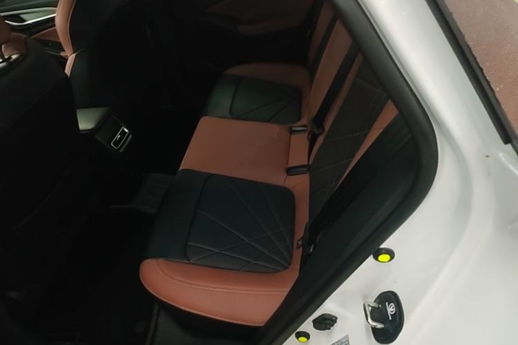 Used CHANGAN Eado 2023 Changan Edition PLUS Blue Whale NE 1.4T GDI DCT Prestige Version Left Rear Seat