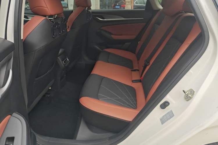 Used CHANGAN Eado 2023 Changan Edition PLUS Blue Whale NE 1.4T GDI DCT Prestige Version Left Rear Seat