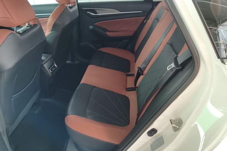 Used CHANGAN Eado 2023 Changan Edition PLUS Blue Whale NE 1.4T GDI DCT Prestige Version Left Rear Seat
