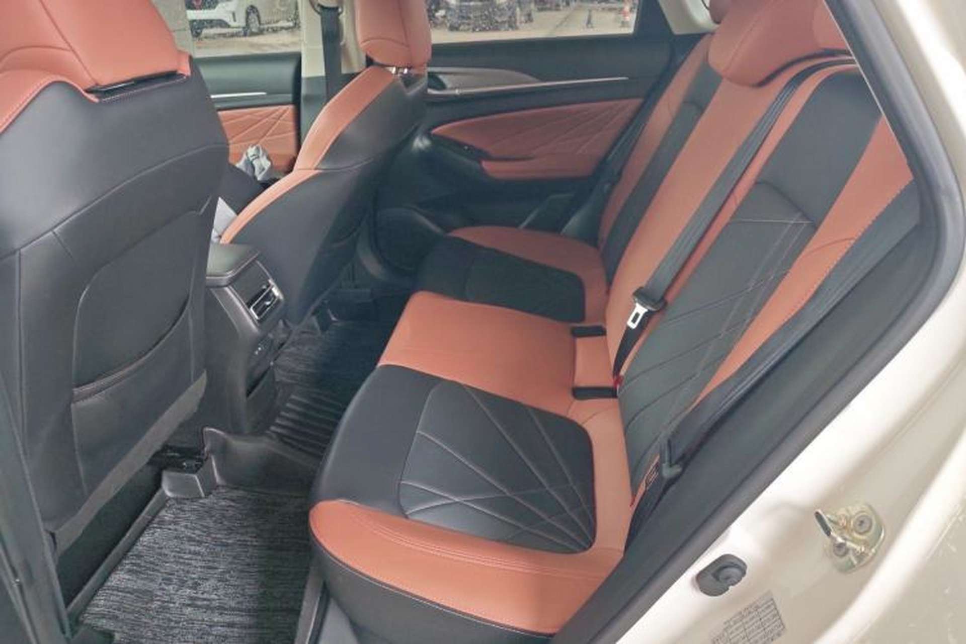 Used CHANGAN Eado 2023 Changan Edition PLUS Blue Whale NE 1.4T GDI DCT Prestige Version Left Rear Seat