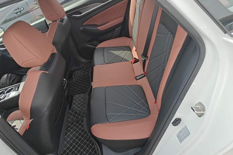 Used CHANGAN Eado 2023 Changan Edition PLUS Blue Whale NE 1.4T GDI DCT Prestige Version Left Rear Seat