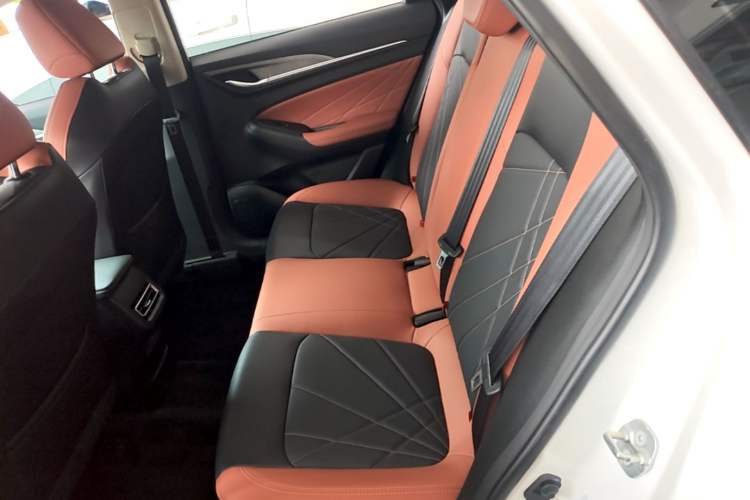 Used CHANGAN Eado 2023 Changan Edition PLUS Blue Whale NE 1.4T GDI DCT Prestige Version Left Rear Seat