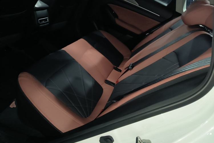 Used CHANGAN Eado 2023 Changan Edition PLUS Blue Whale NE 1.4T GDI DCT Prestige Version Left Rear Seat