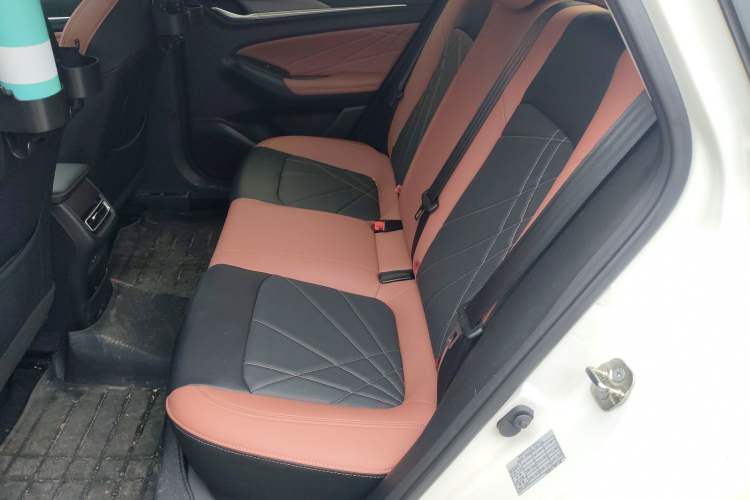 Used CHANGAN Eado 2023 Changan Edition PLUS Blue Whale NE 1.4T GDI DCT Prestige Version Left Rear Seat
