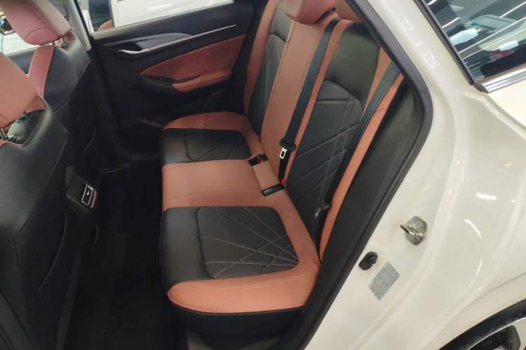 Used CHANGAN Eado 2023 Changan Edition PLUS Blue Whale NE 1.4T GDI DCT Prestige Version Left Rear Seat