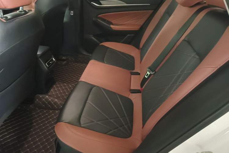 Used CHANGAN Eado 2023 Changan Edition PLUS Blue Whale NE 1.4T GDI DCT Prestige Version Left Rear Seat
