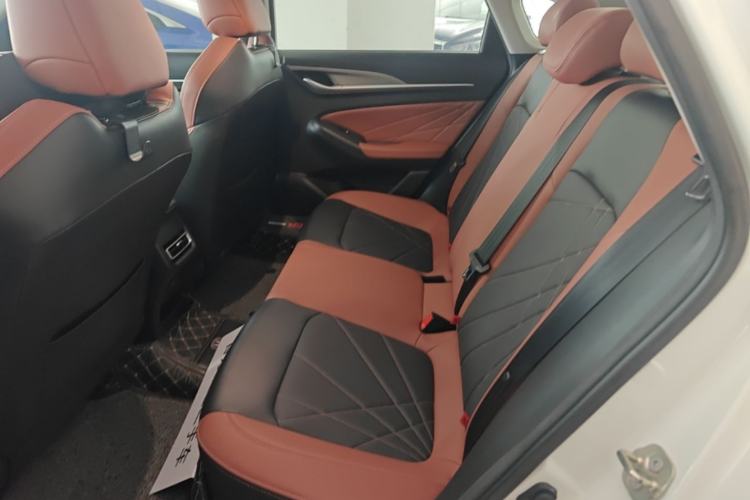 Used CHANGAN Eado 2023 Changan Edition PLUS Blue Whale NE 1.4T GDI DCT Prestige Version Left Rear Seat