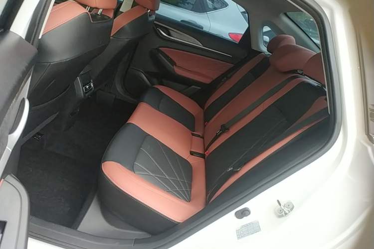 Used CHANGAN Eado 2023 Changan Edition PLUS Blue Whale NE 1.4T GDI DCT Prestige Version Left Rear Seat