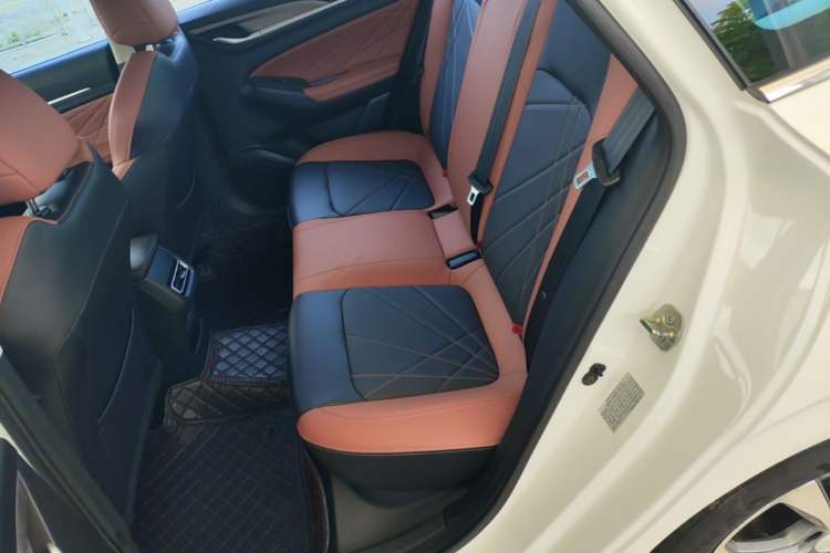 Used CHANGAN Eado 2023 Changan Edition PLUS Blue Whale NE 1.4T GDI DCT Prestige Version Left Rear Seat