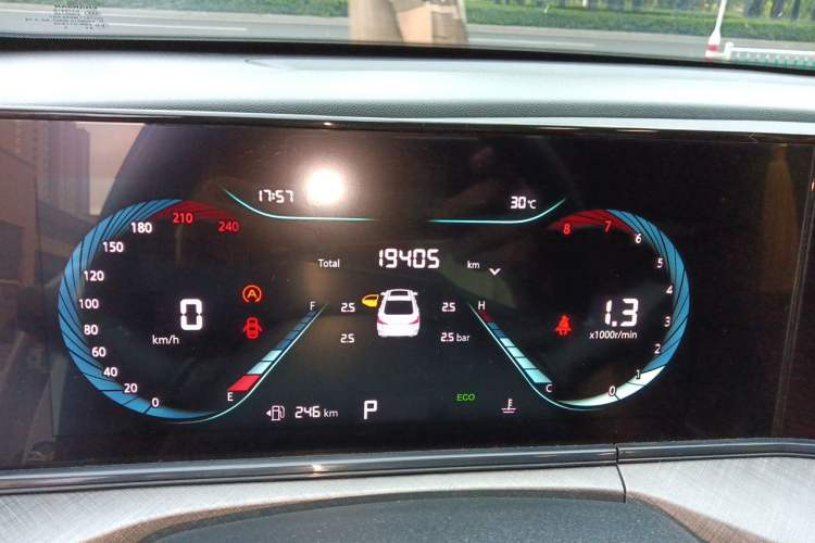 Used CHANGAN Eado 2023 Changan Edition PLUS Blue Whale NE 1.4T GDI DCT Prestige Version Odometer Close Up