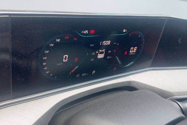 Used CHANGAN Eado 2023 Changan Edition PLUS Blue Whale NE 1.4T GDI DCT Prestige Version Odometer Close Up